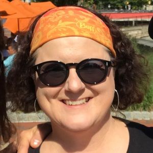 Meet your Posher, Jennifer